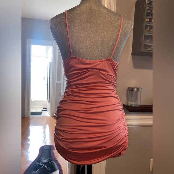 Salmon Ruched Mini - Picture 4 of 6